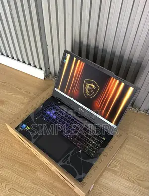Laptop MSI Cyborg 15 16GB Intel Core 7 SSD 1T