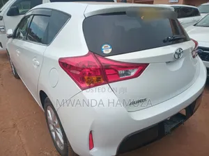 Toyota Auris 2013 White