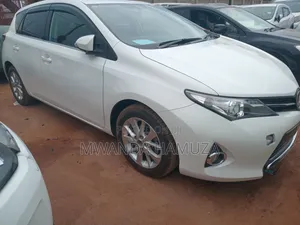 Toyota Auris 2013 White