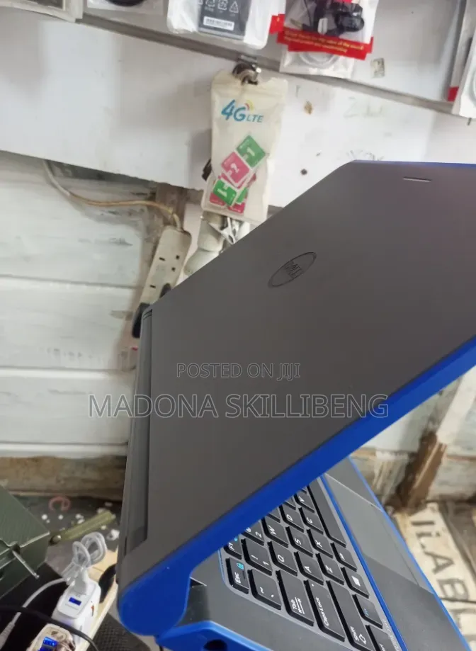 Laptop Dell 14 Premium 6GB Intel Core i3 HDD 350GB
