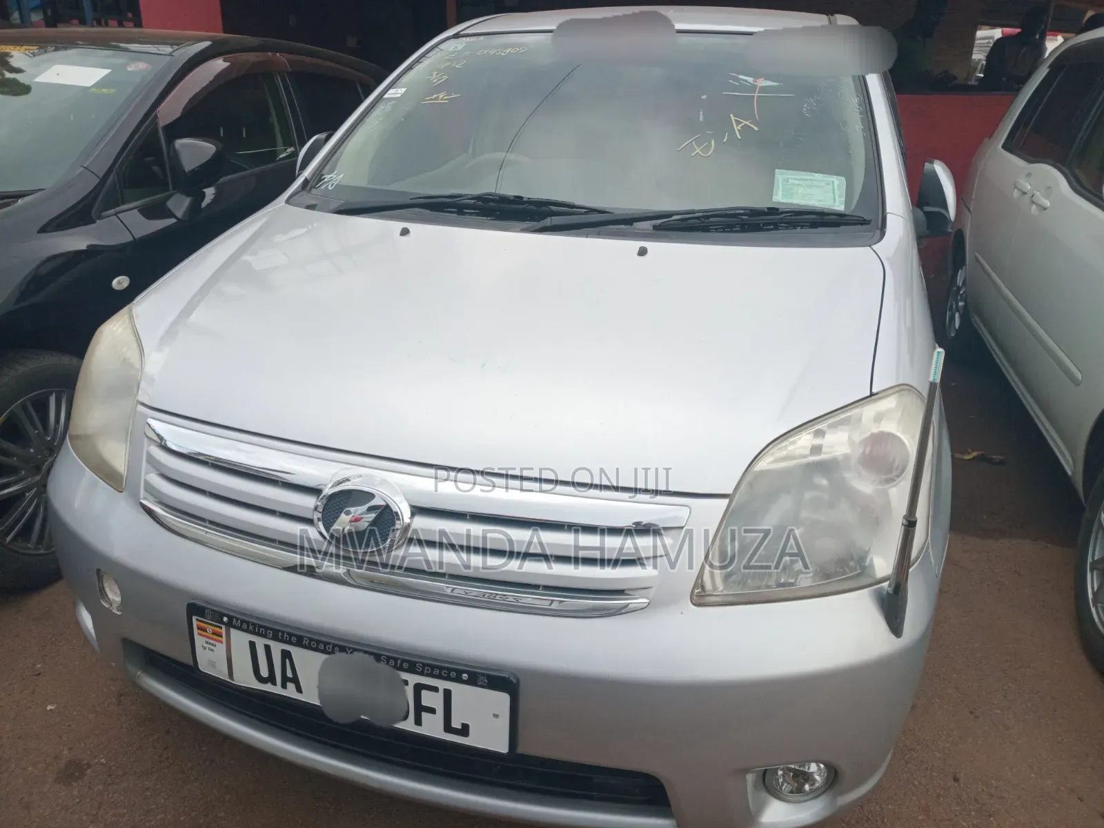 Toyota Raum 2011 Silver