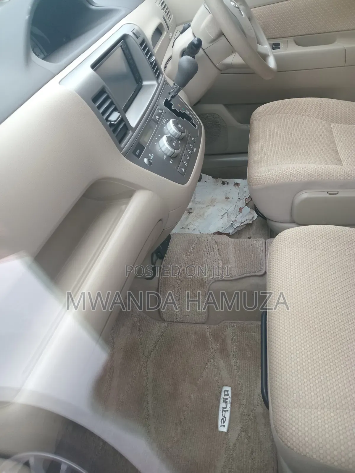 Toyota Raum 2011 Silver