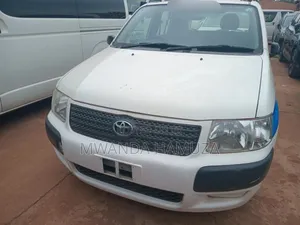 Toyota Succeed SV Premium 2014 White