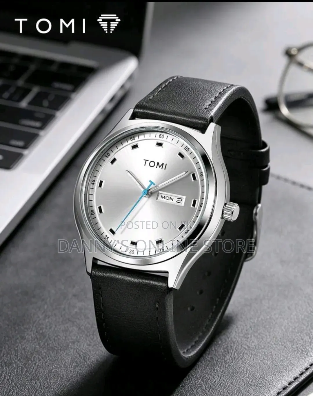 TOMI 1-Piece Men's Dual Calendar Fashion Minimalist PU Leather Watch.