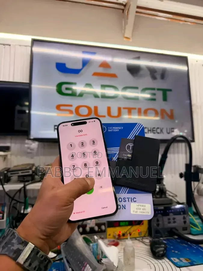 iPhone Screen Replacement
