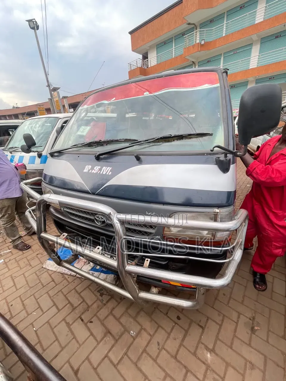 Toyota HiAce 2002 Blue