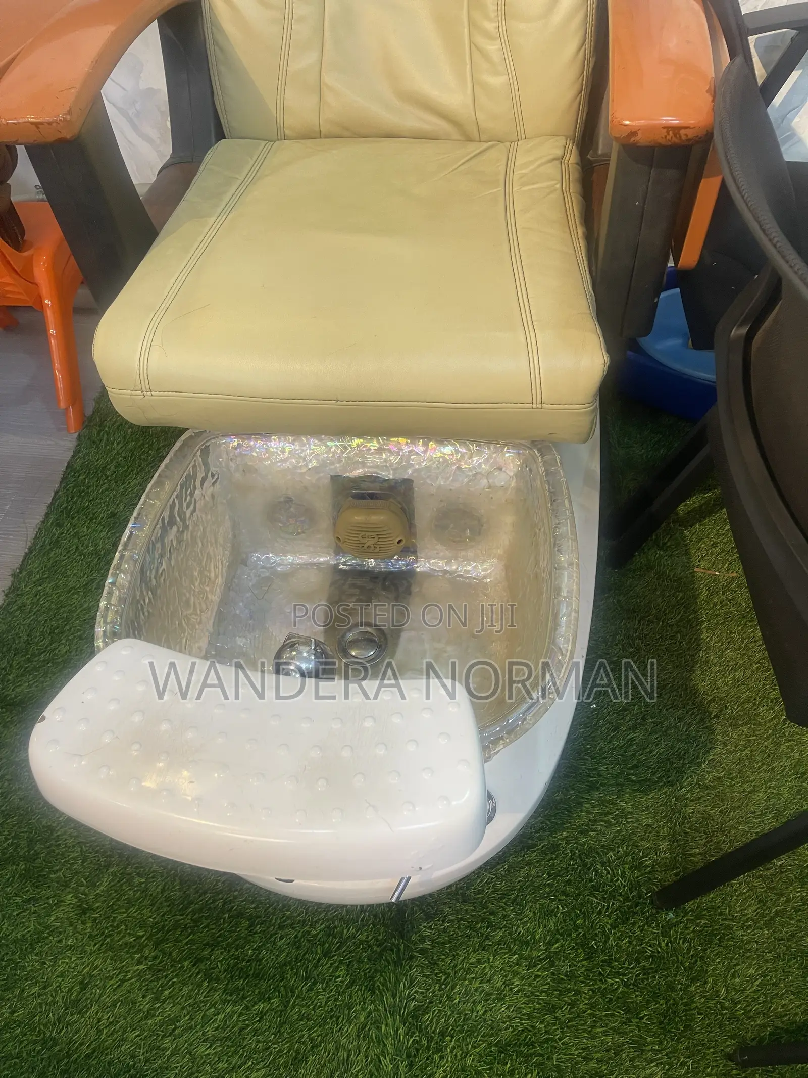 Massage Chair en Pedicure for Sale