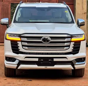 New Toyota Land Cruiser LC300 2025 White