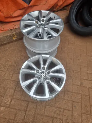 Tourage Rims Size 18 Japan.