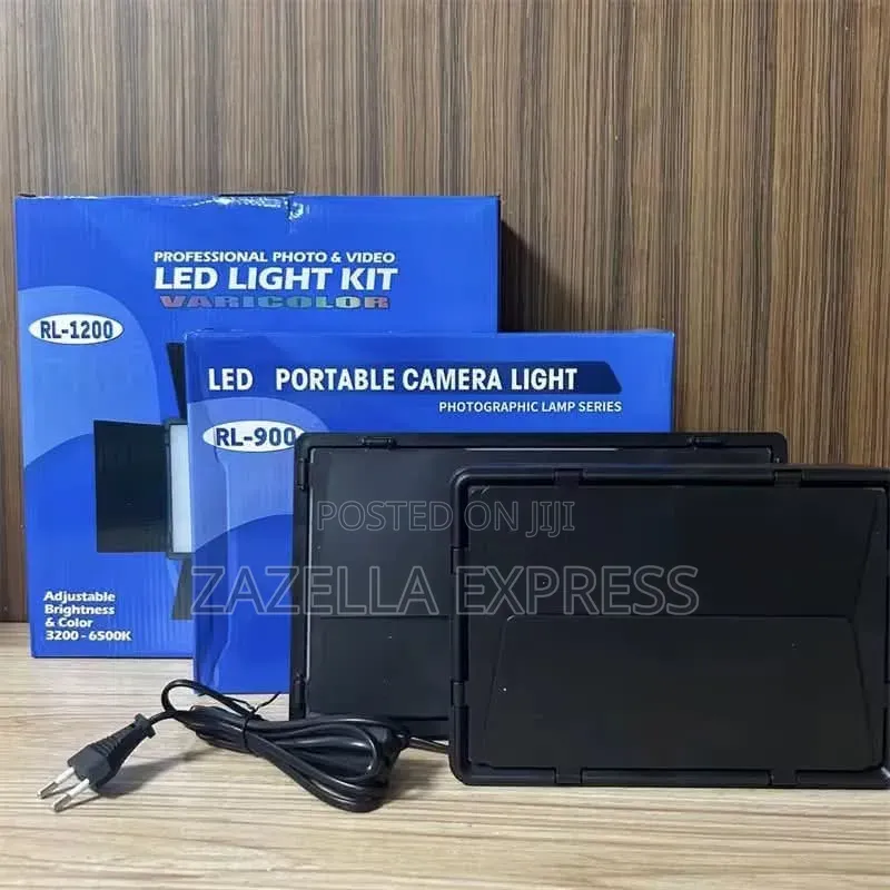 Pro Led 900 Professional Photo Video Led Kit With Battery and Bag