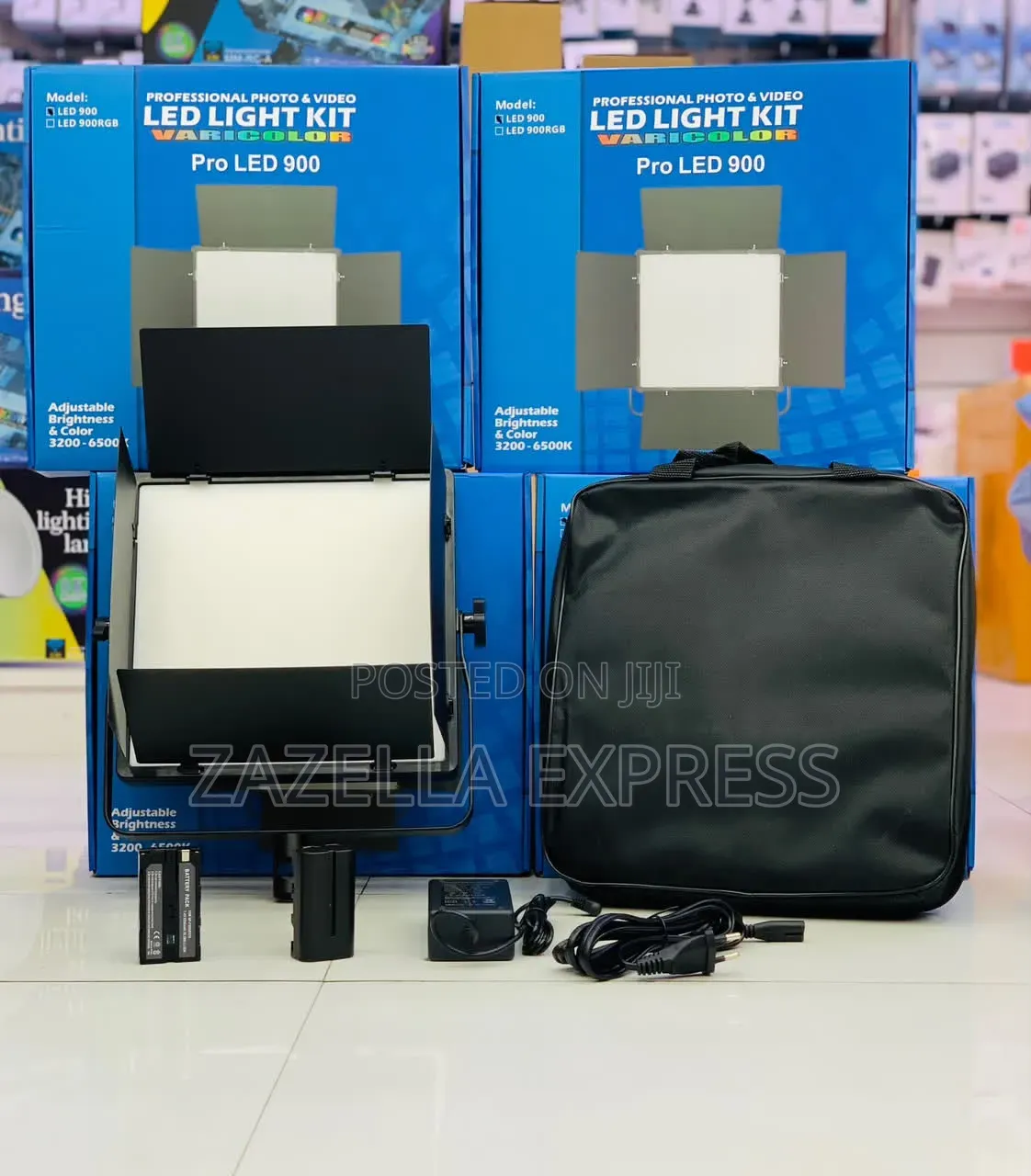 Pro Led 900 Professional Photo Video Led Kit With Battery and Bag