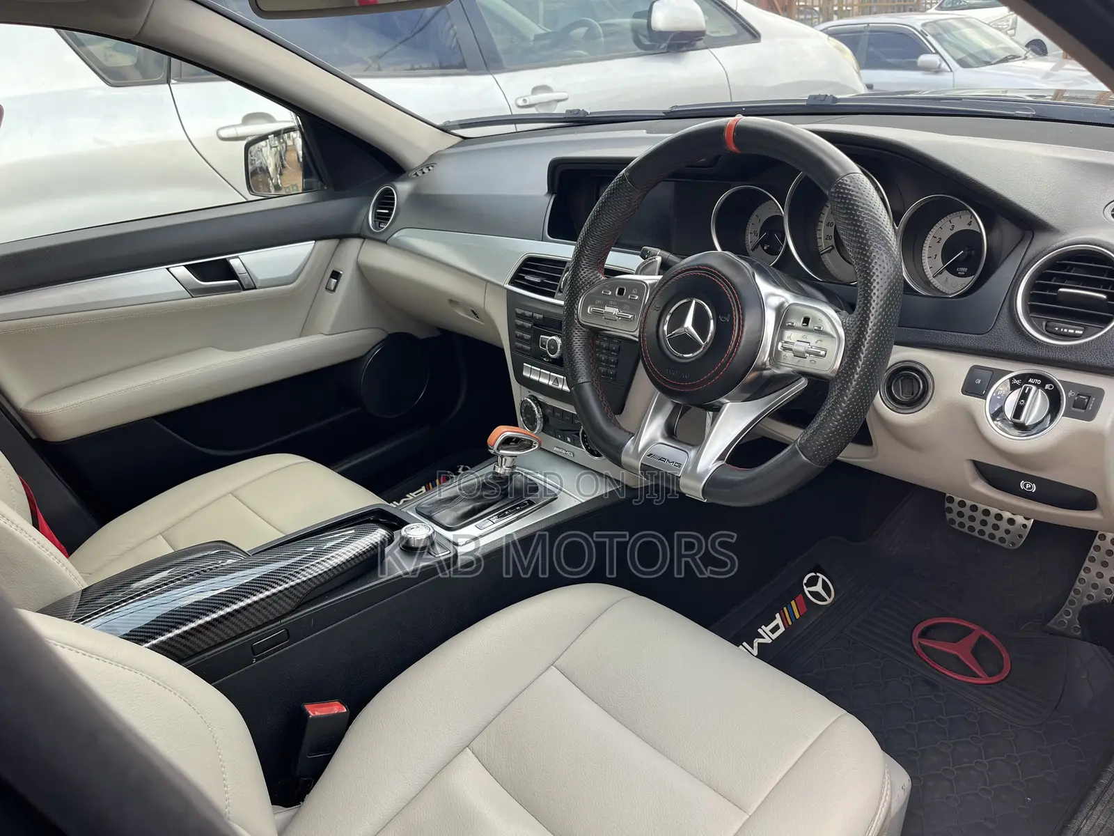 Mercedes-Benz C200 2010 Black