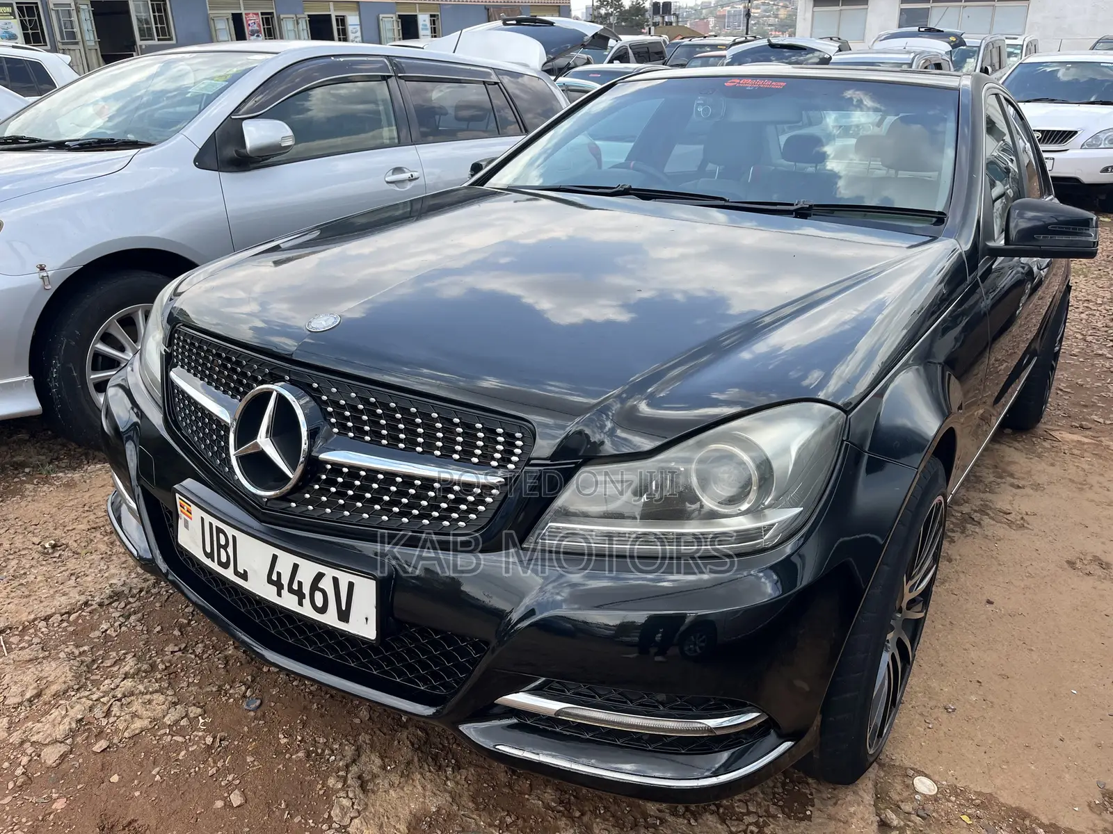 Mercedes-Benz C200 2010 Black