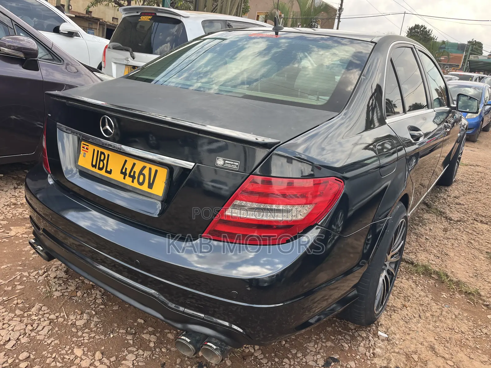 Mercedes-Benz C200 2010 Black