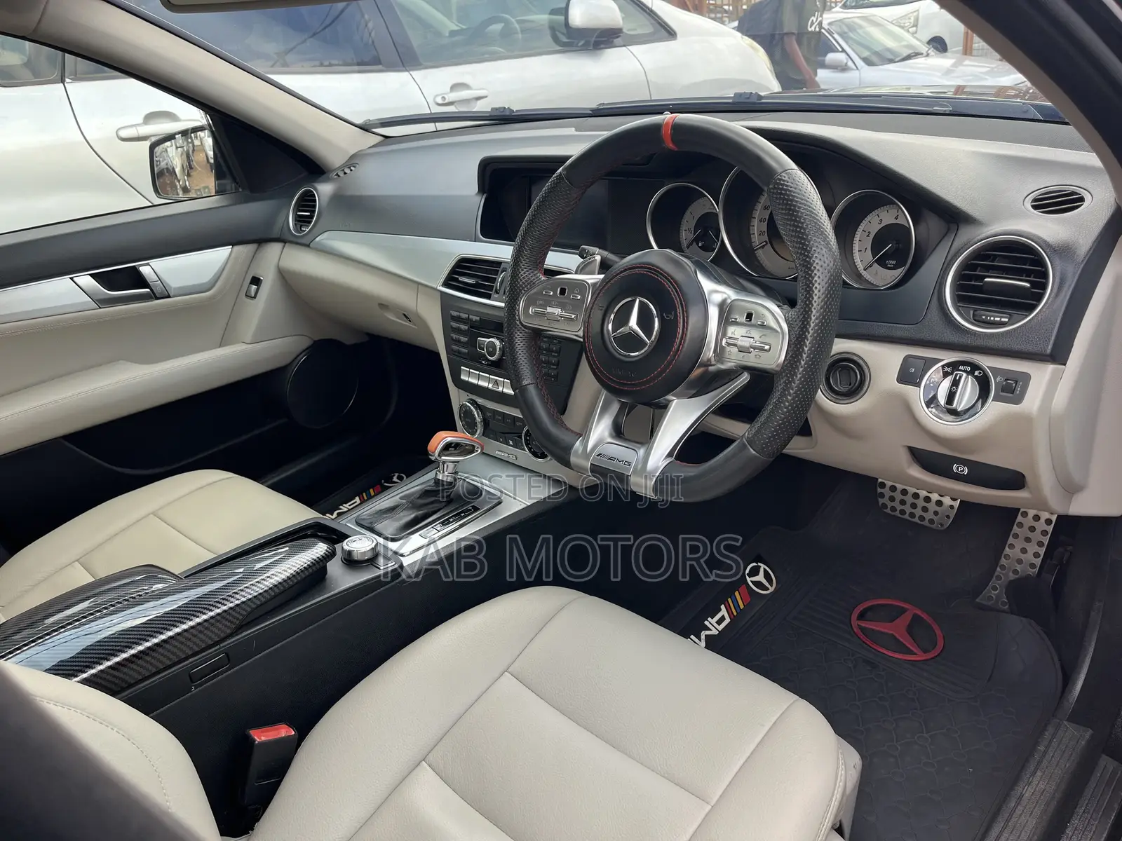 Mercedes-Benz C200 2010 Black