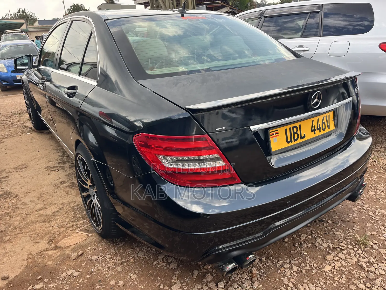 Mercedes-Benz C200 2010 Black