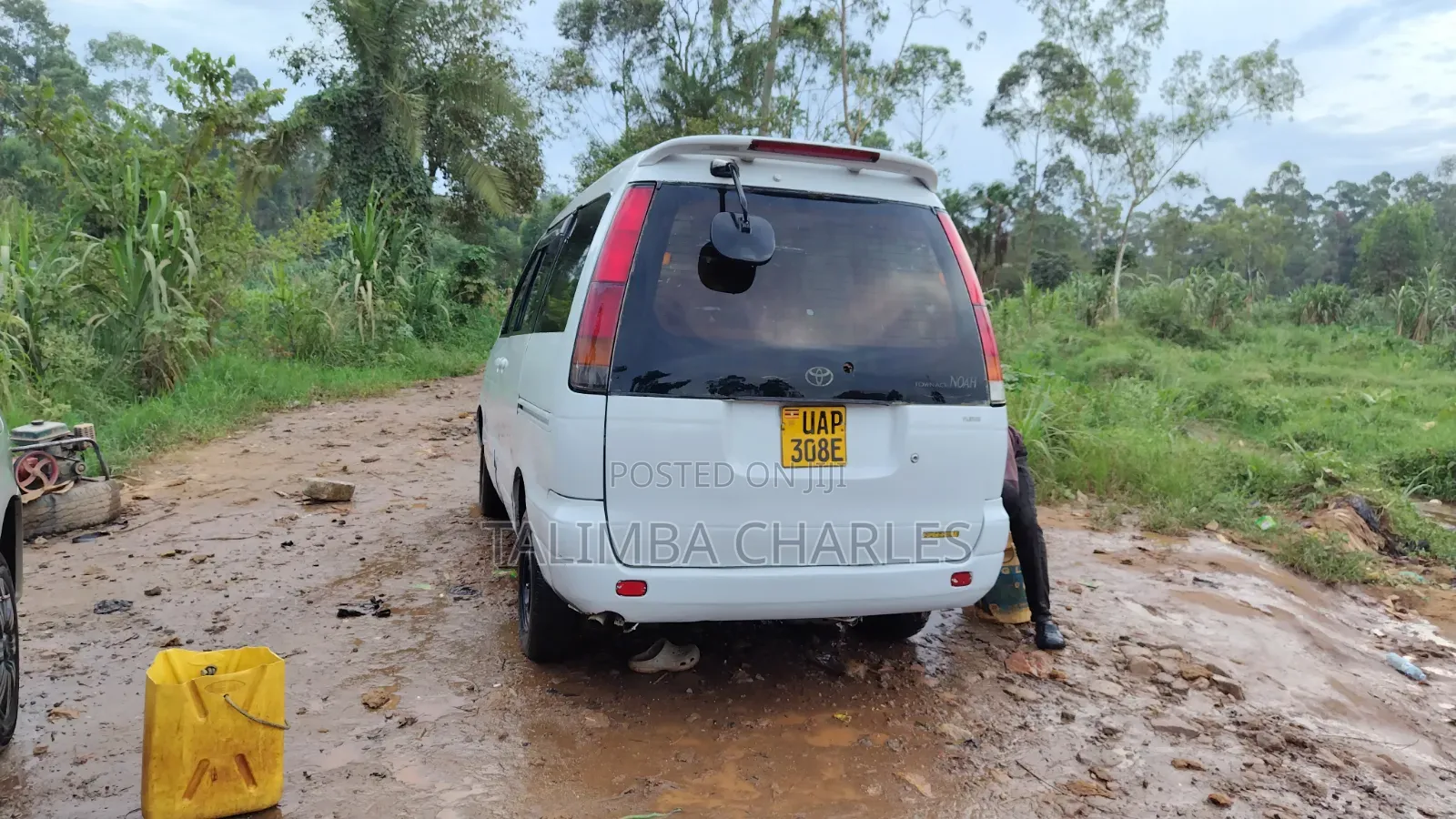 Toyota Noah 2004 Silver