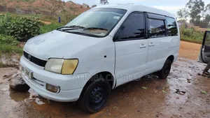 Toyota Noah 2004 Silver