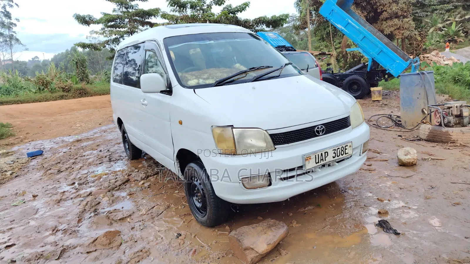 Toyota Noah 2004 Silver