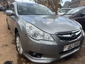Subaru Legacy 2.0D Estate 2011 Silver