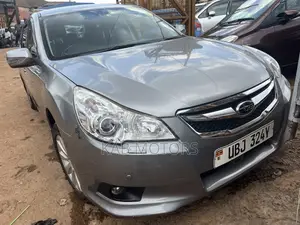 Subaru Legacy 2.0D Estate 2011 Silver
