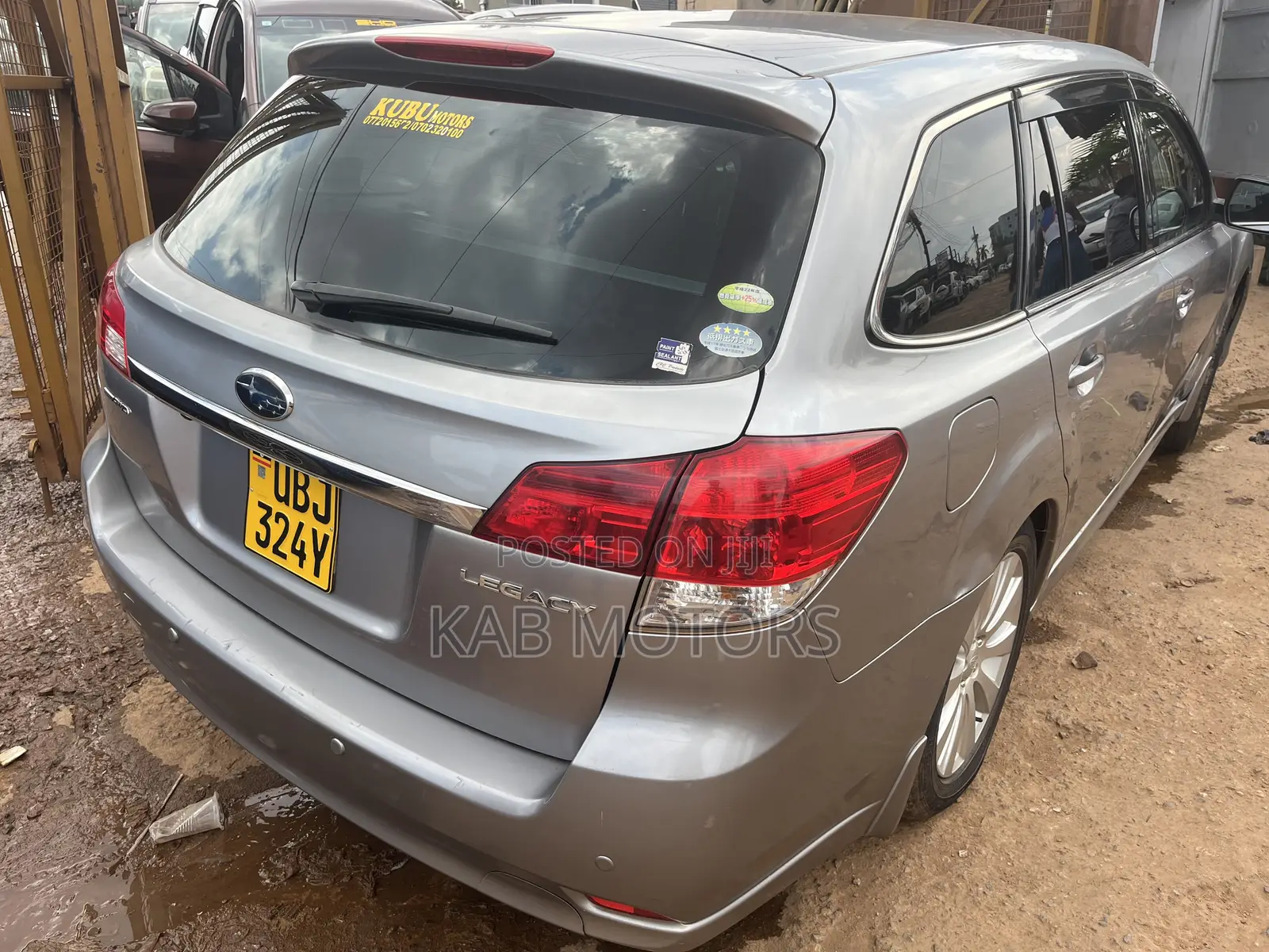 Subaru Legacy 2.0D Estate 2011 Silver