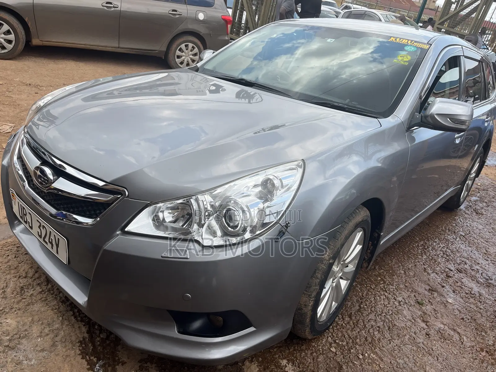 Subaru Legacy 2.0D Estate 2011 Silver