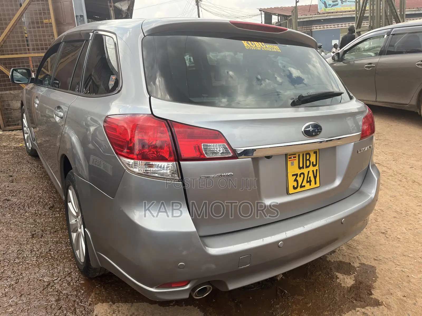 Subaru Legacy 2.0D Estate 2011 Silver