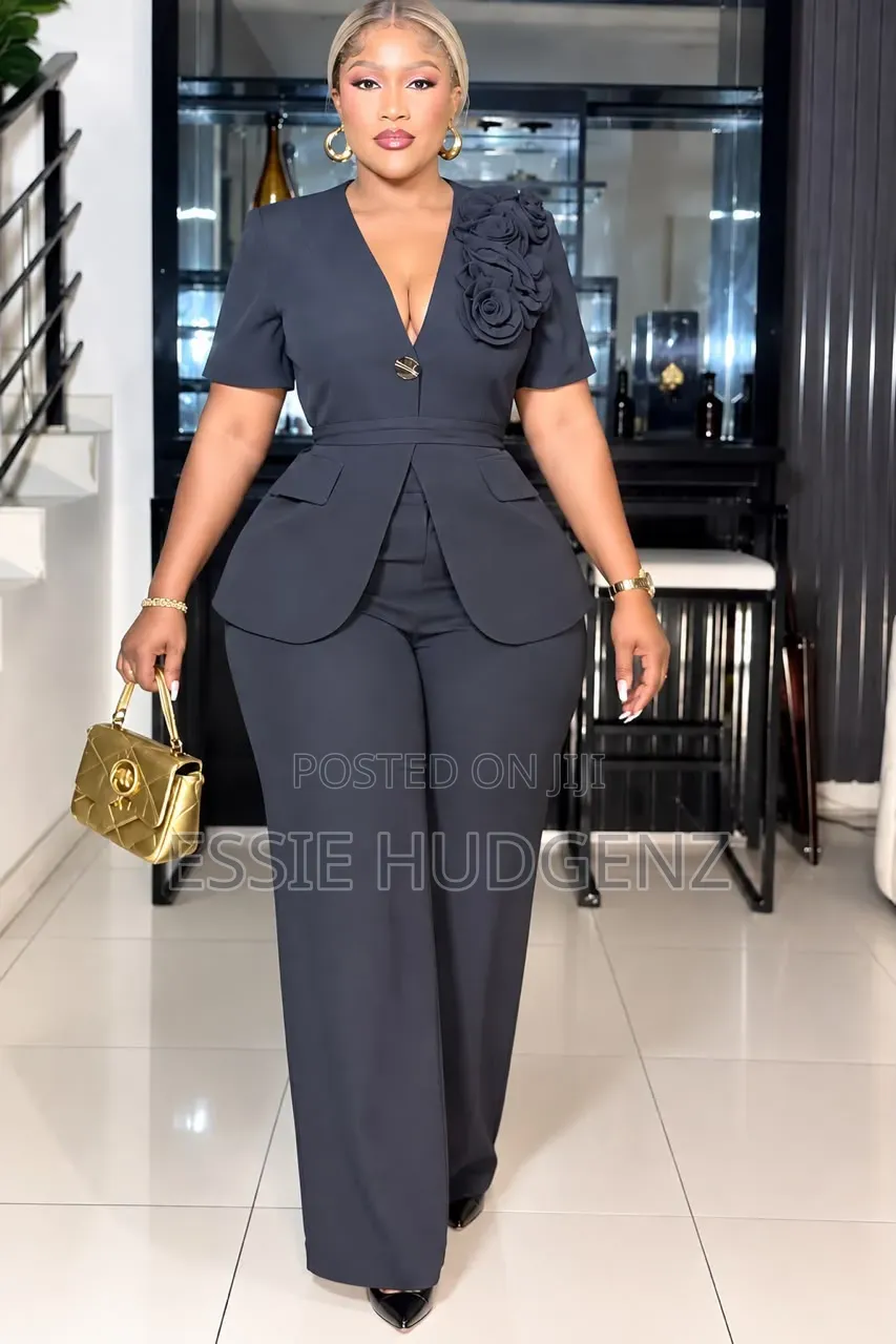 Womens Short Sleeve Suit