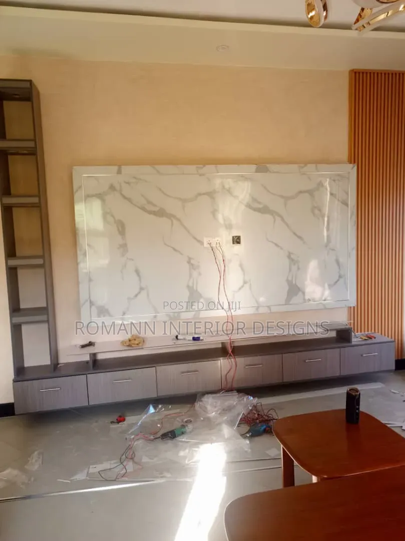Modern TV Stand/Unit