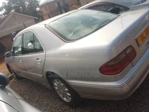 Mercedes-Benz 200E 2002 Silver