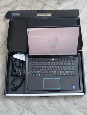 New Laptop Dell Allenware M15 R5 32GB Intel Core Ultra 9 SSD 1T