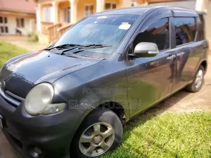 Toyota Sienta 2009 Black