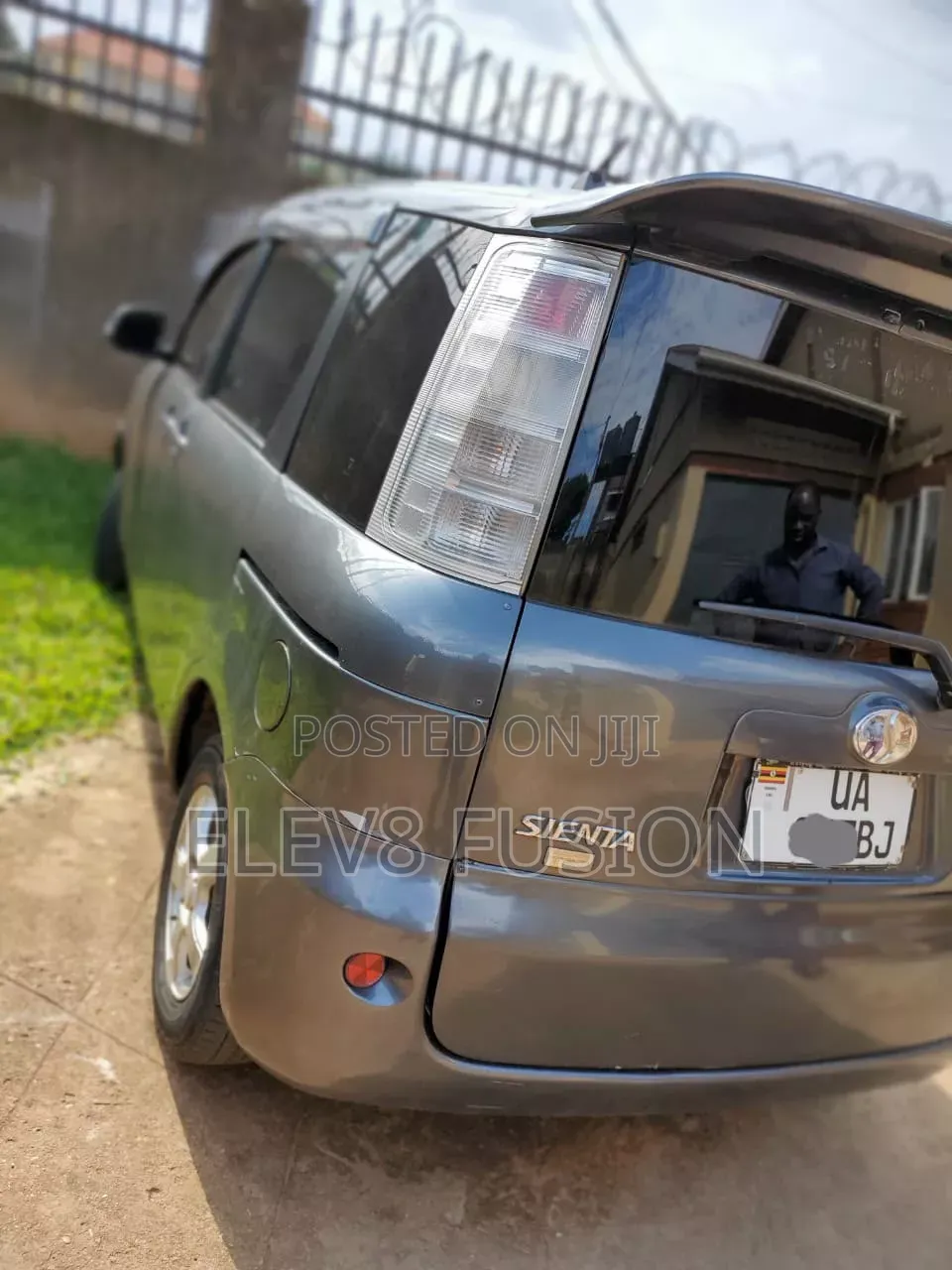 Toyota Sienta 2009 Black