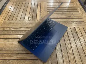 Laptop Apple MacBook Air 2022 M2 8GB Apple M2 SSD 256GB