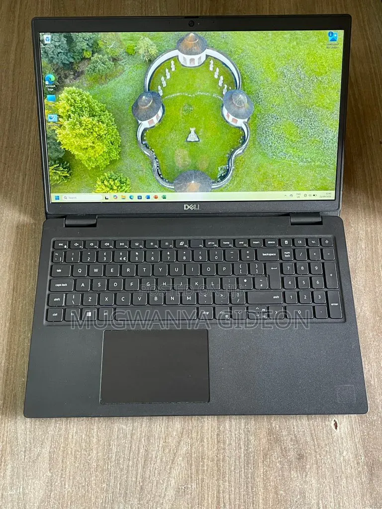 New Laptop Dell Latitude 3520 16GB Intel Core i5 SSD 256GB