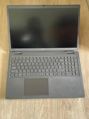 New Laptop Dell Latitude 3520 16GB Intel Core i5 SSD 256GB