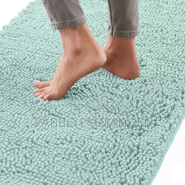 A 100% Super Absorbent Bath Mats