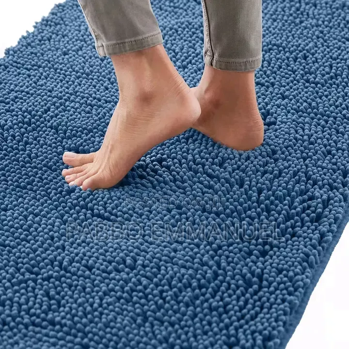 A 100% Super Absorbent Bath Mats