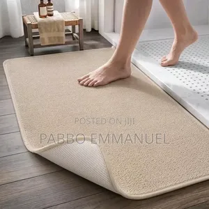 A 100% Super Absorbent Bath Mats