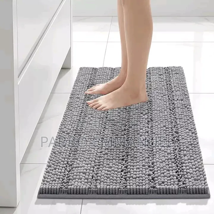 A 100% Super Absorbent Bath Mats