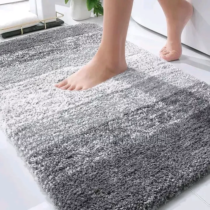 A 100% Super Absorbent Bath Mats