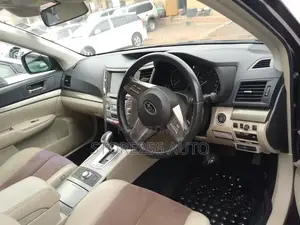 Subaru Outback 2.5i Premium CVT 2012 Brown