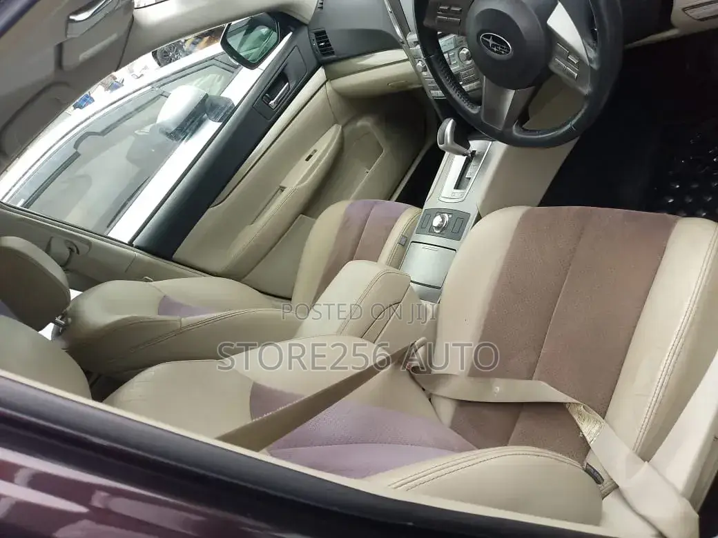Subaru Outback 2.5i Premium CVT 2012 Brown