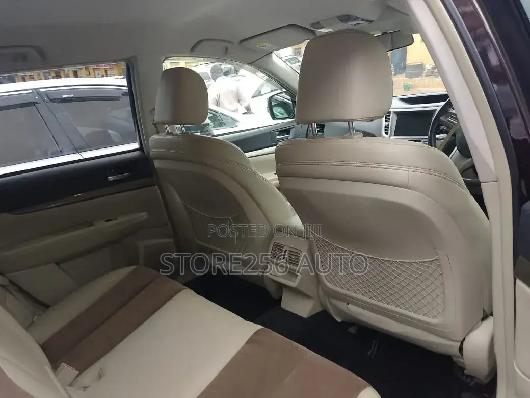 Subaru Outback 2.5i Premium CVT 2012 Brown