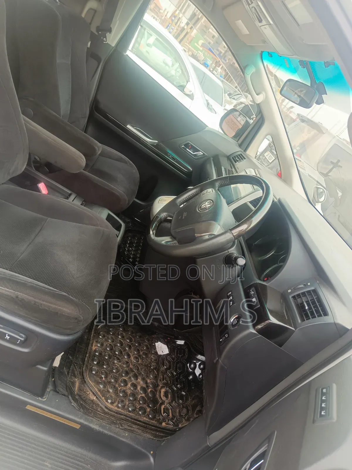 Toyota Vellfire 2018 White