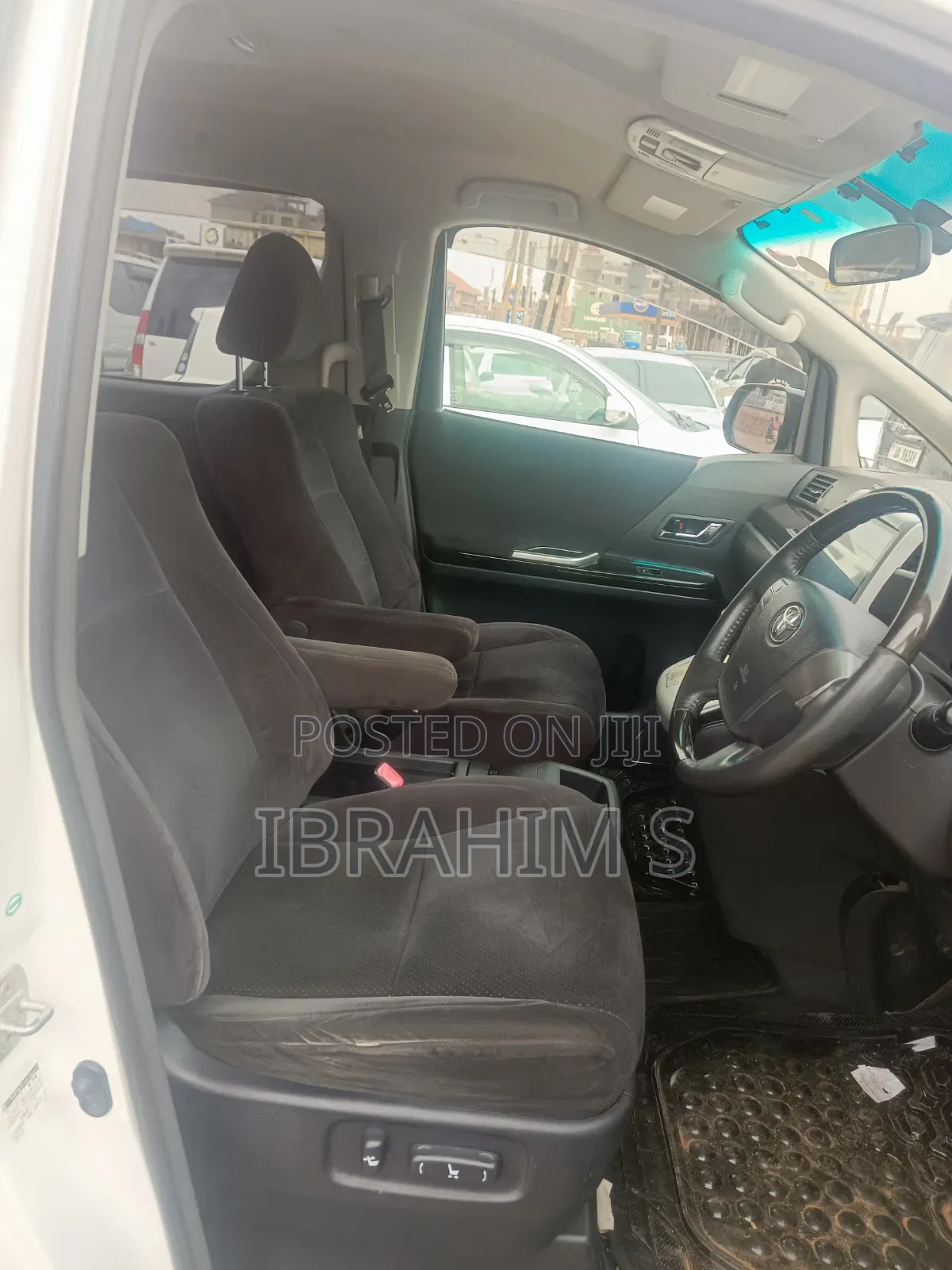 Toyota Vellfire 2018 White