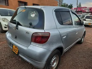 Toyota Vitz 2001 Silver