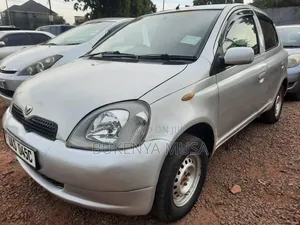 Toyota Vitz 2001 Silver