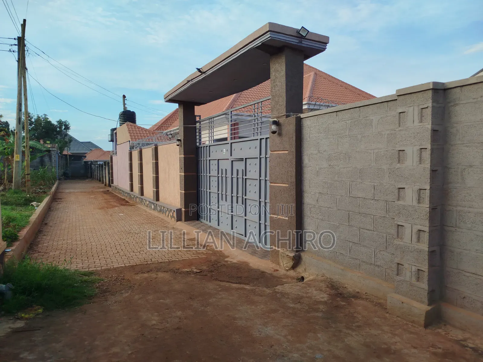 4bdrm Villa in Wakiso / Wakiso for sale